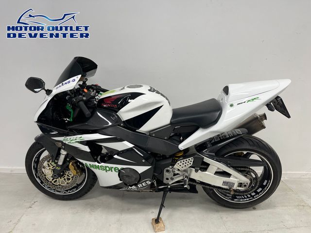 honda - cbr-900-rr-fireblade