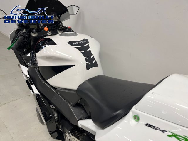 honda - cbr-900-rr-fireblade