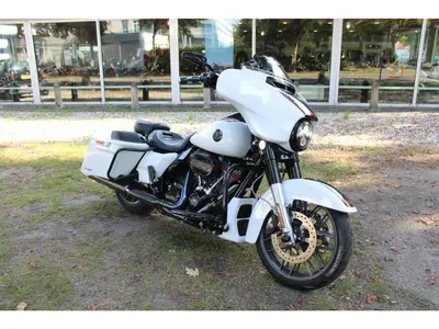 HARLEY-DAVIDSON STREET GLIDE CVO FLHXSE – foto 4