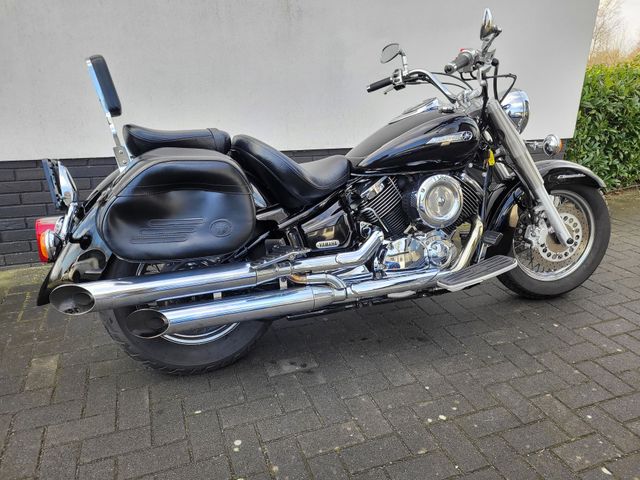 yamaha - xvs-1100-a-dragstar-classic
