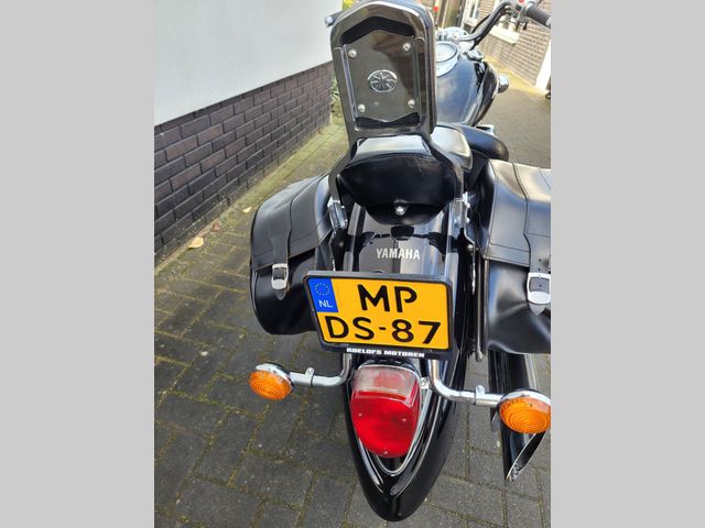 yamaha - xvs-1100-a-dragstar-classic