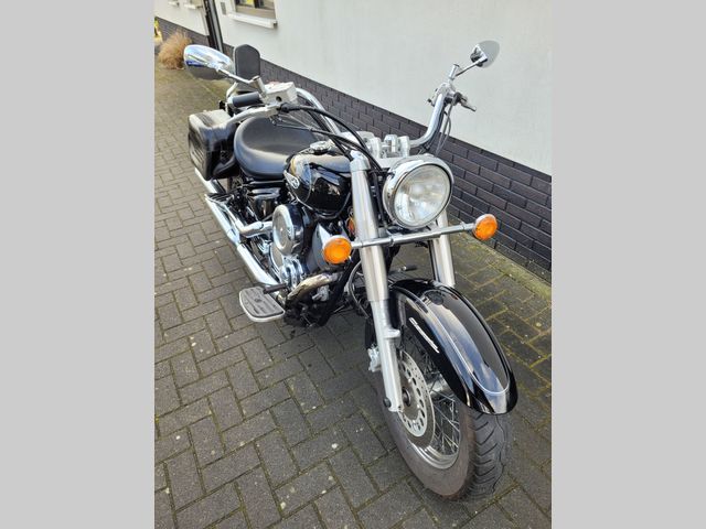 yamaha - xvs-1100-a-dragstar-classic