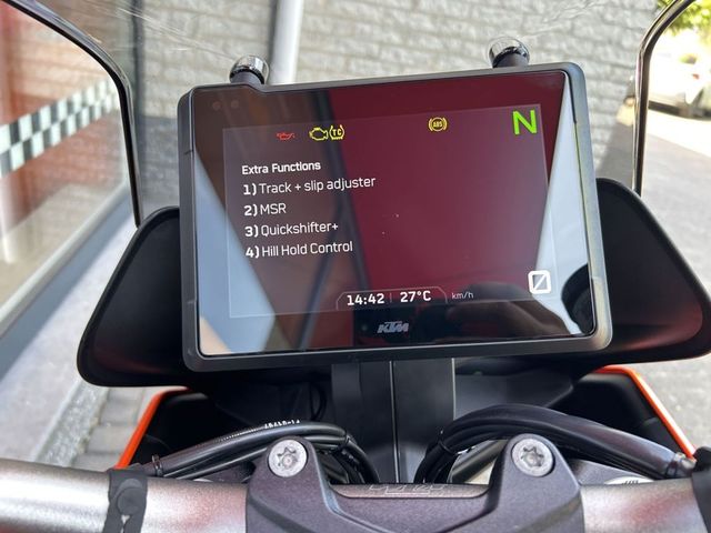 ktm - 1290-super-duke-gt