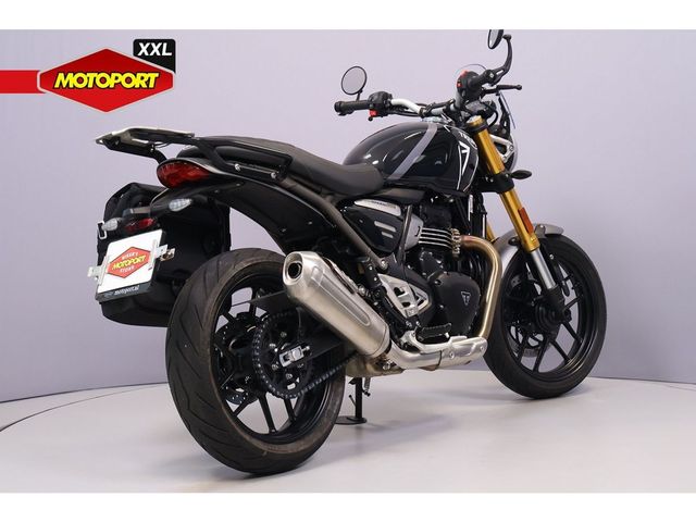 triumph - speed-400