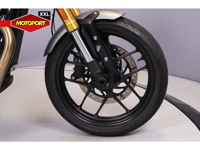 triumph - speed-400