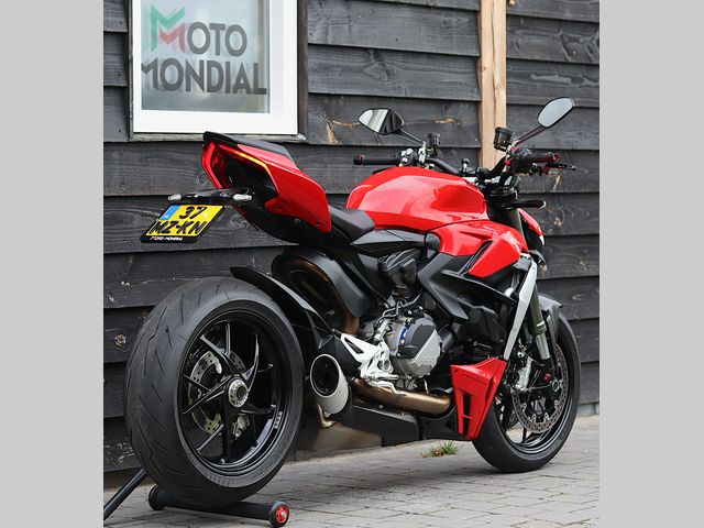 ducati - streetfighter-v2