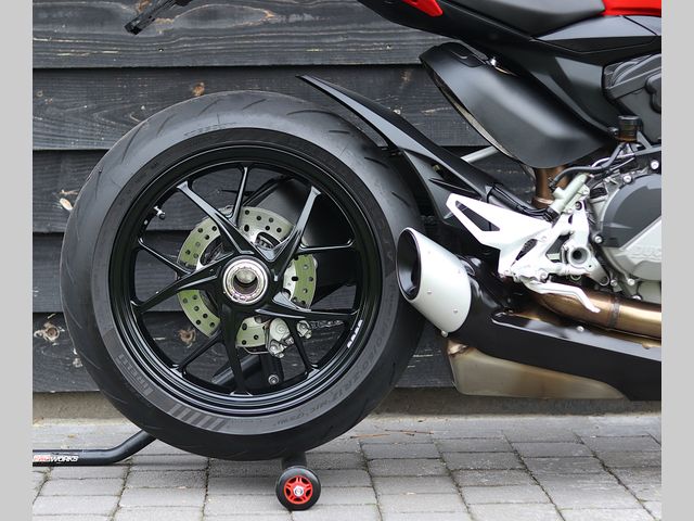 ducati - streetfighter-v2