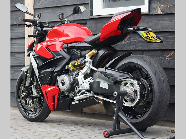 ducati - streetfighter-v2