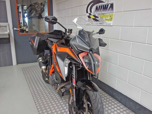 ktm - 1290-super-duke-gt
