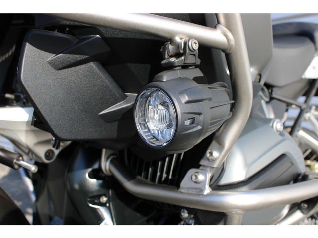 bmw - r-1200-gs-adventure-triple-black