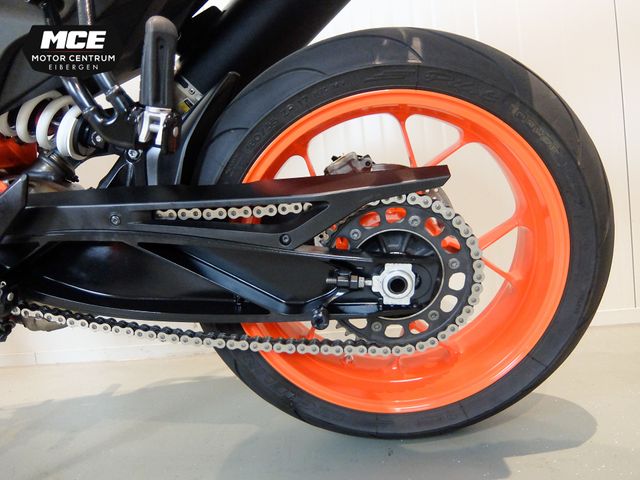 ktm - 890-duke-r