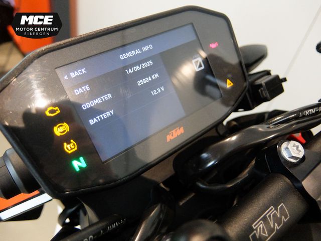 ktm - 890-duke-r