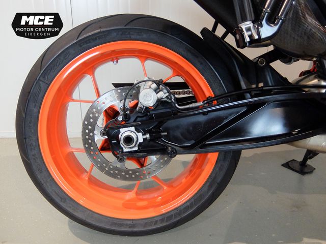 ktm - 890-duke-r