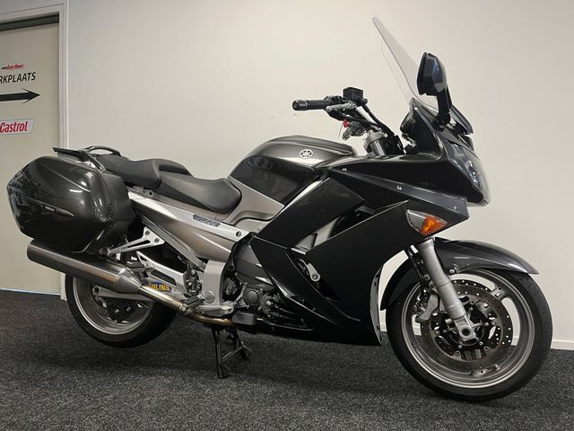 yamaha - fjr-1300