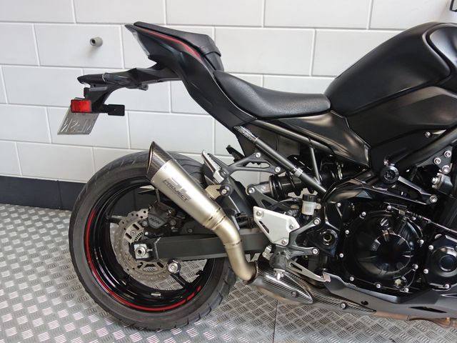 kawasaki - z900