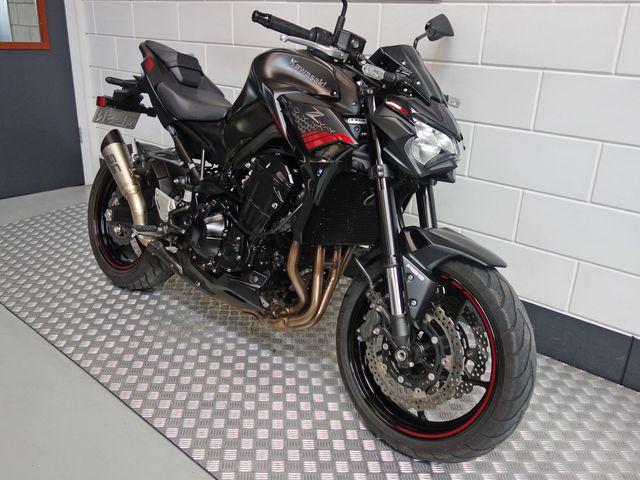 kawasaki - z900