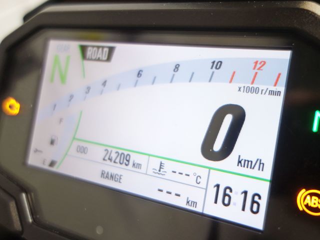 kawasaki - z900