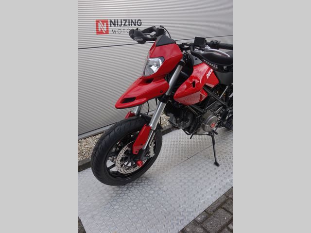 ducati - hypermotard-796
