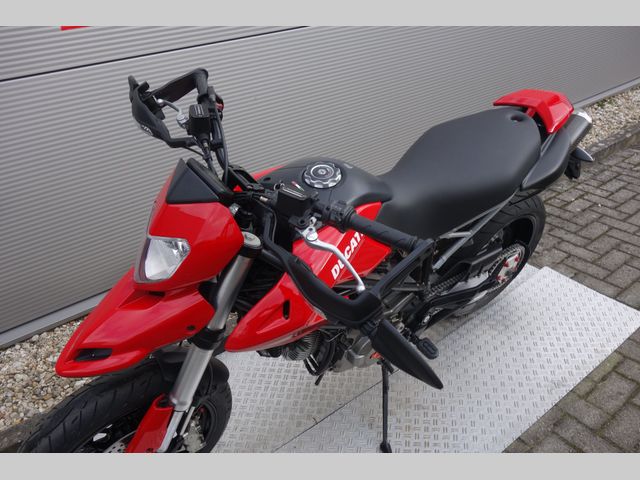 ducati - hypermotard-796