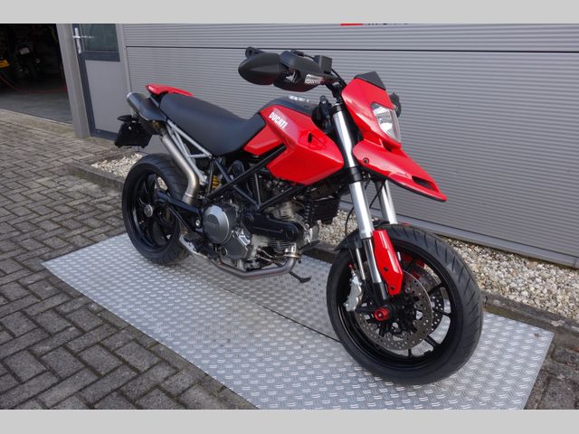 ducati - hypermotard-796