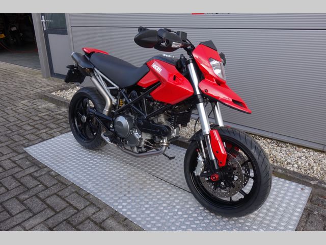 ducati - hypermotard-796
