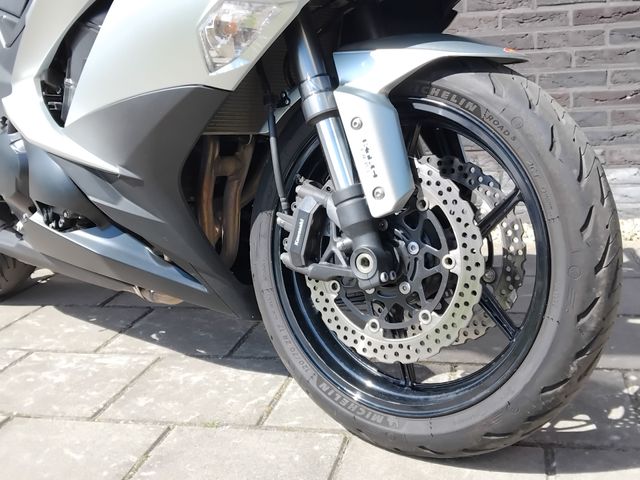 kawasaki - z-1000-sx