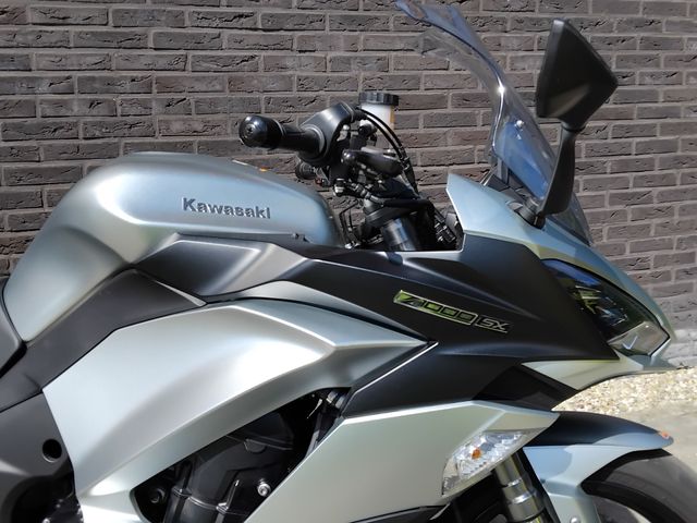kawasaki - z-1000-sx