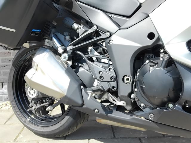 kawasaki - z-1000-sx