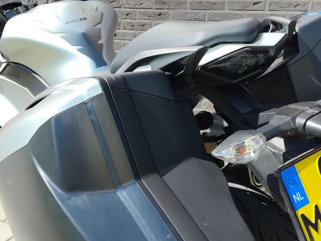 kawasaki - z-1000-sx