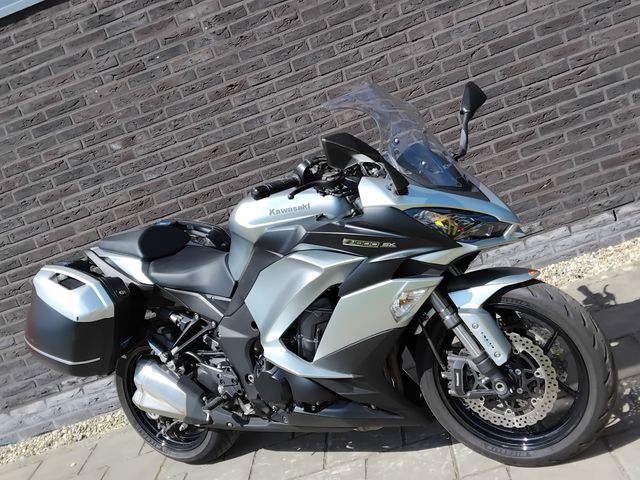 kawasaki - z-1000-sx