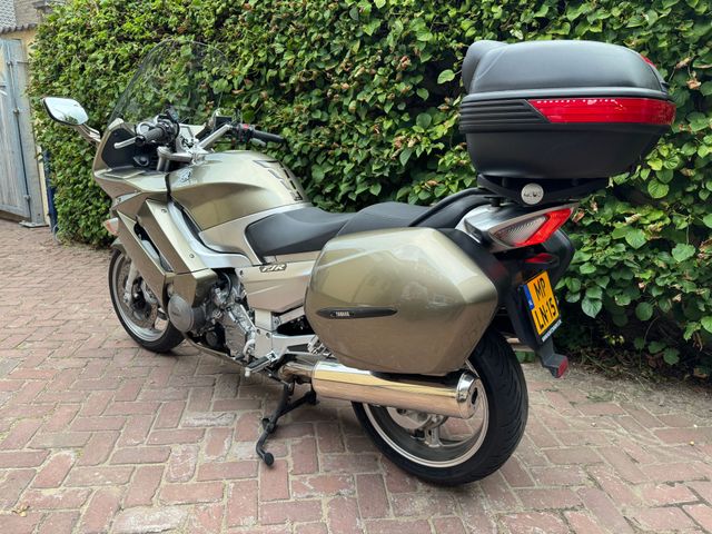 yamaha - fjr-1300