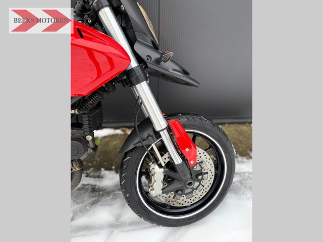 ducati - hypermotard-796