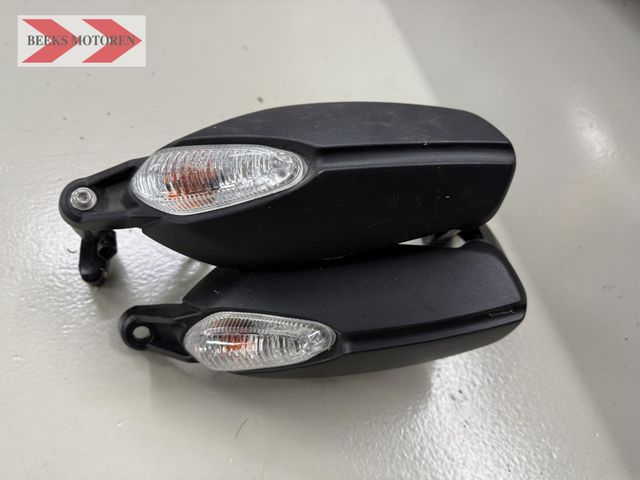 ducati - hypermotard-796