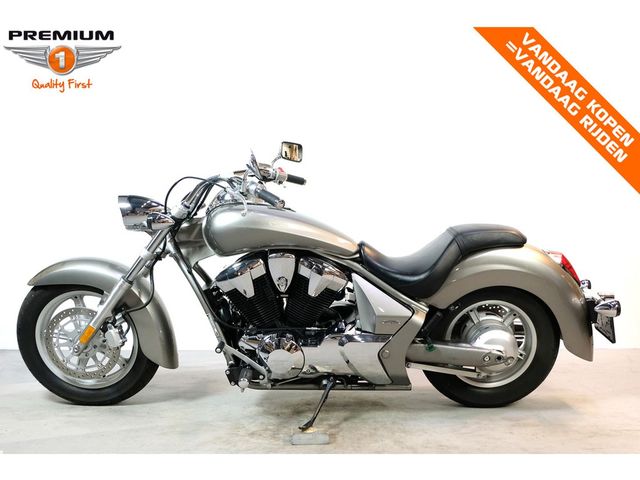 honda - vt-1300-cx-abs