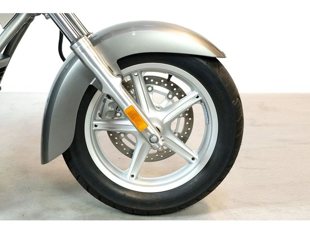 honda - vt-1300-cx-abs