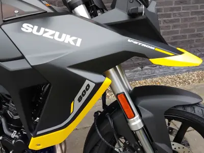 SUZUKI V-STROM 800 – foto 4