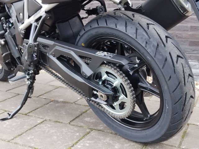 suzuki - v-strom-800