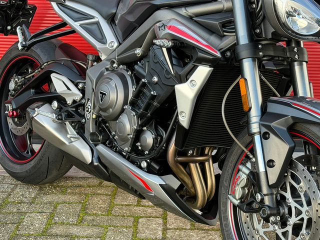triumph - street-triple-rs