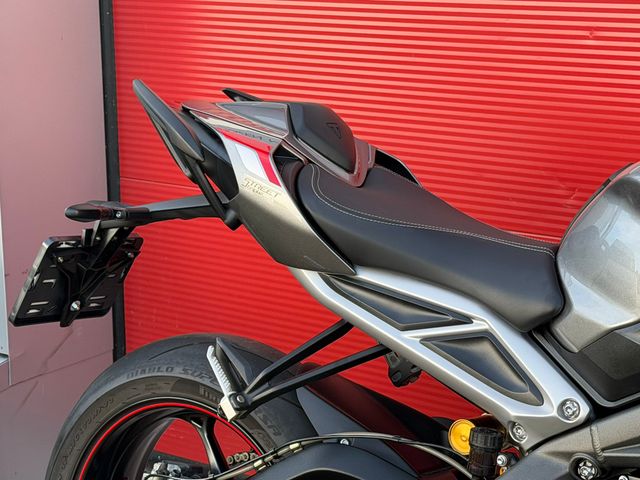 triumph - street-triple-rs