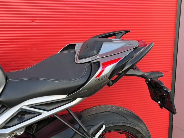 triumph - street-triple-rs