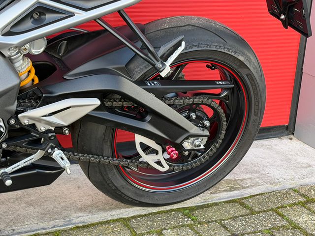 triumph - street-triple-rs
