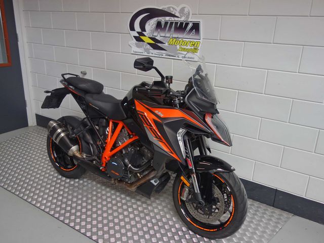 ktm - 1290-super-duke-gt