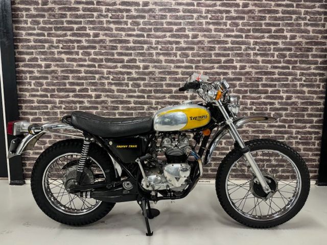 triumph - trophy-1200