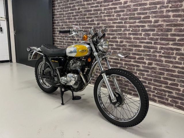 triumph - trophy-1200