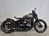 TRIUMPH BONNEVILLE BOBBER