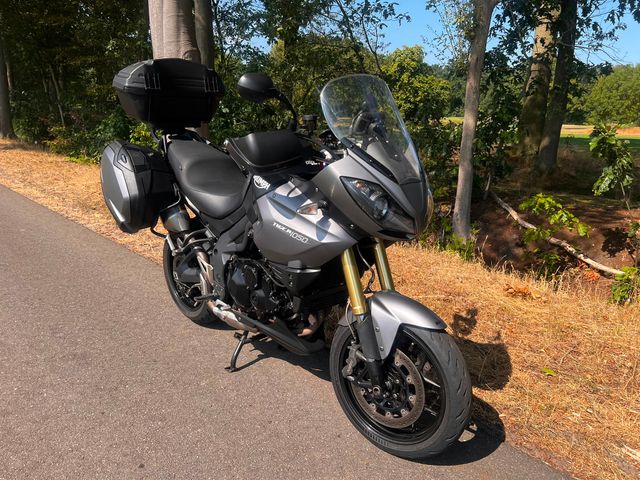 triumph - tiger-1050-abs
