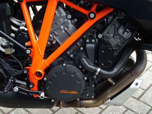 ktm - 1290-super-duke-gt