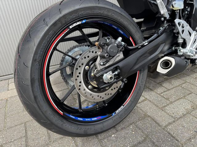 suzuki - gsx-8r
