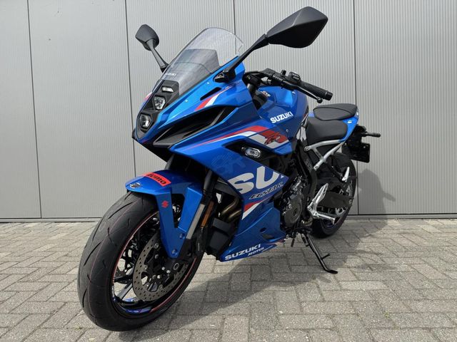 suzuki - gsx-8r