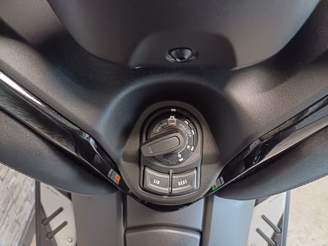 yamaha - x-max-300-tech-max